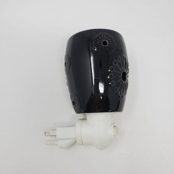 SCENTSY MINI PLUG IN WARMER BLACK SHASTA DAISY RETIRED - Picture 5 of 13
